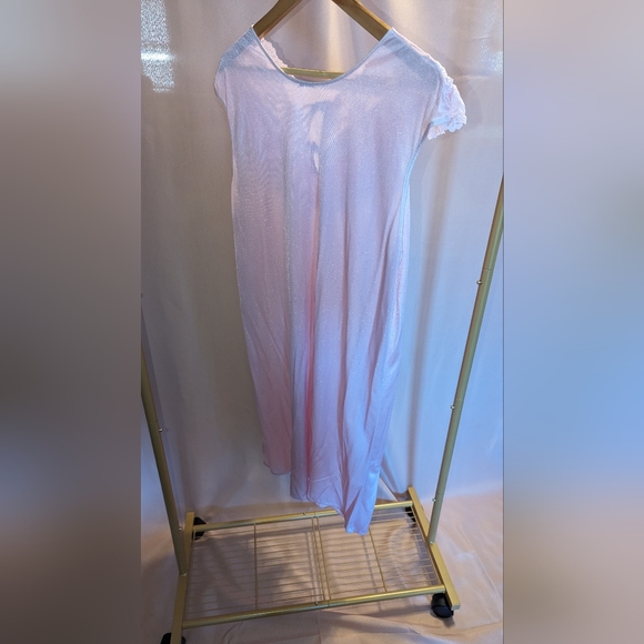 Vintage Frilly Pink Nightgown - Picture 9 of 10
